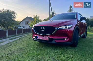 Позашляховик / Кросовер Mazda CX-5 2020 в 