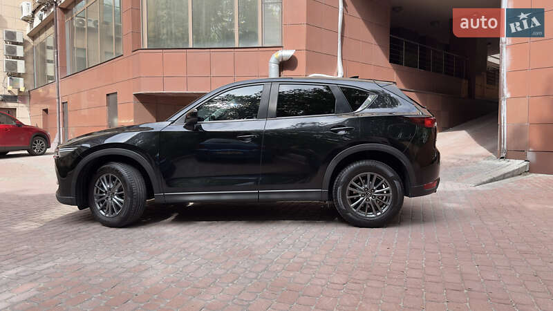 Внедорожник / Кроссовер Mazda CX-5 2017 в Киеве