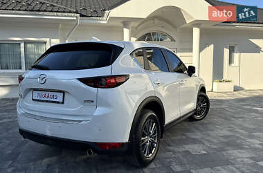 Позашляховик / Кросовер Mazda CX-5 2017 в 