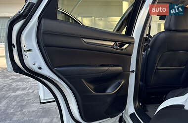 Позашляховик / Кросовер Mazda CX-5 2017 в 