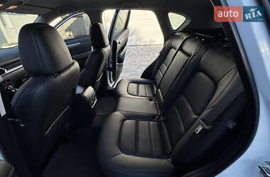 Позашляховик / Кросовер Mazda CX-5 2017 в 