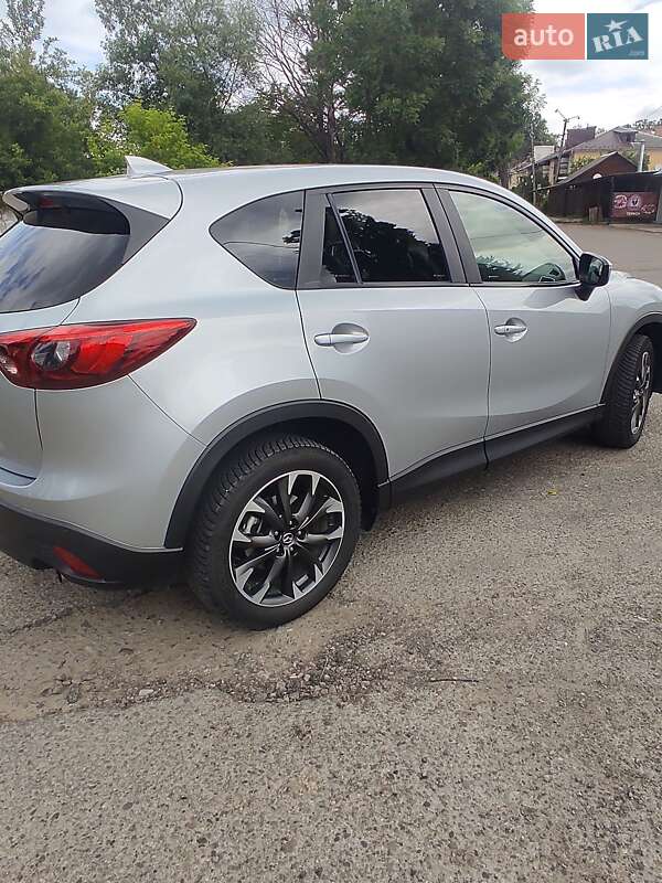 Внедорожник / Кроссовер Mazda CX-5 2016 в Сторожинце