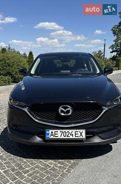 Внедорожник / Кроссовер Mazda CX-5 2017 в 