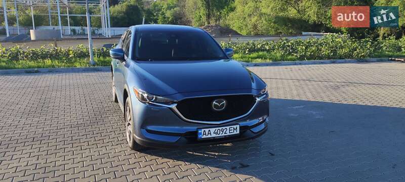 Внедорожник / Кроссовер Mazda CX-5 2018 в 