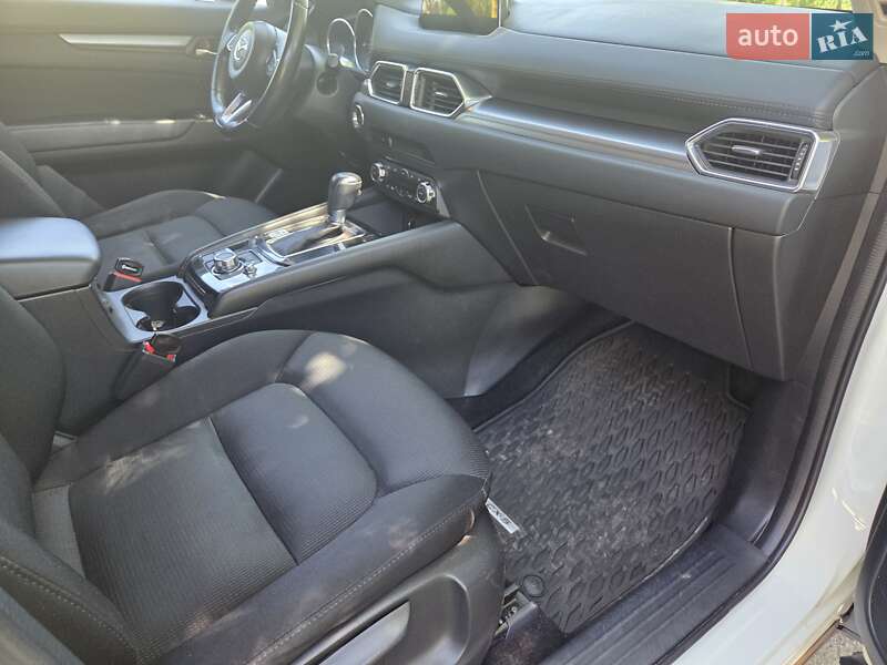 Позашляховик / Кросовер Mazda CX-5 2017 в Дніпрі