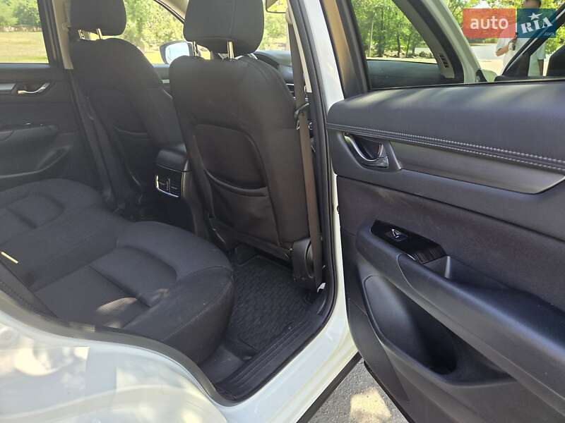 Позашляховик / Кросовер Mazda CX-5 2017 в Дніпрі