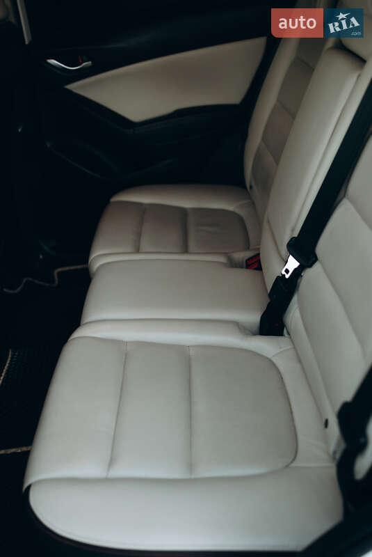 Внедорожник / Кроссовер Mazda CX-5 2013 в Новой Ушице