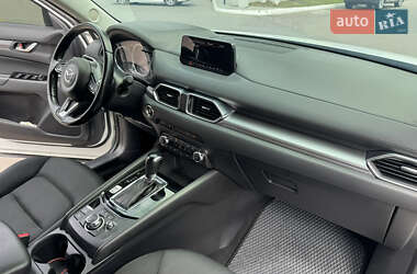 Позашляховик / Кросовер Mazda CX-5 2017 в 