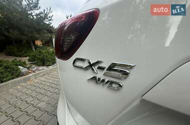Позашляховик / Кросовер Mazda CX-5 2015 в 