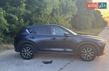 Позашляховик / Кросовер Mazda CX-5 2018 в 