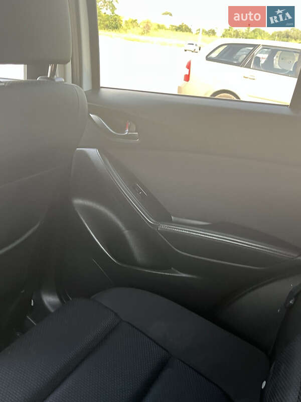Позашляховик / Кросовер Mazda CX-5 2016 в Запоріжжі