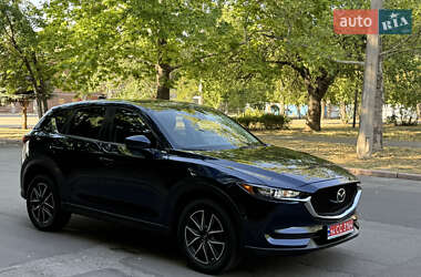 Позашляховик / Кросовер Mazda CX-5 2018 в 