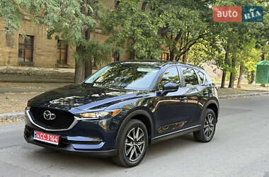 Позашляховик / Кросовер Mazda CX-5 2018 в 