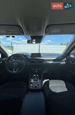 Позашляховик / Кросовер Mazda CX-5 2018 в 