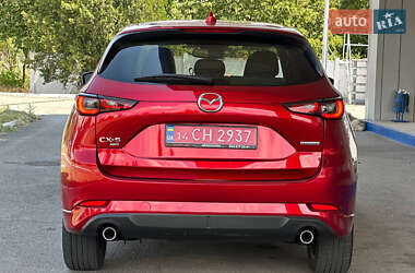 Позашляховик / Кросовер Mazda CX-5 2024 в 