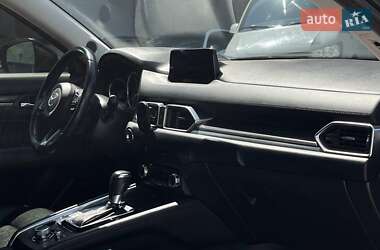 Позашляховик / Кросовер Mazda CX-5 2017 в 