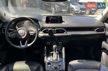Позашляховик / Кросовер Mazda CX-5 2017 в 