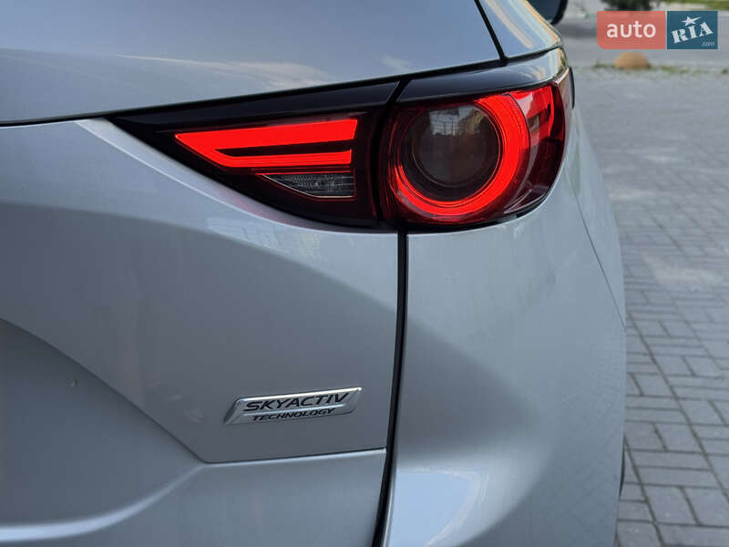 Позашляховик / Кросовер Mazda CX-5 2017 в Хмельницькому