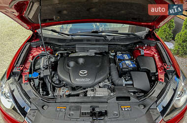 Позашляховик / Кросовер Mazda CX-5 2014 в 