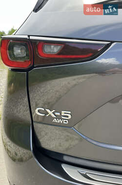 Позашляховик / Кросовер Mazda CX-5 2022 в 