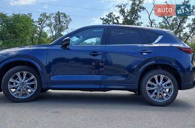 Позашляховик / Кросовер Mazda CX-5 2024 в 