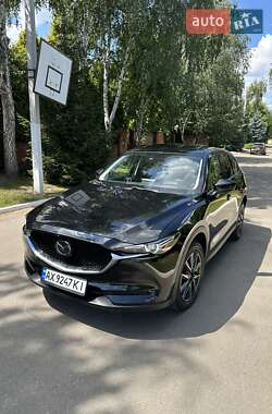 Позашляховик / Кросовер Mazda CX-5 2017 в 