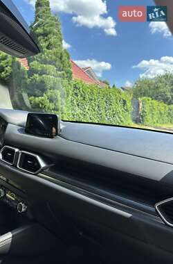 Позашляховик / Кросовер Mazda CX-5 2017 в 