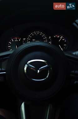Позашляховик / Кросовер Mazda CX-5 2019 в 