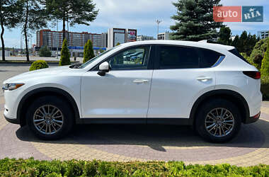Позашляховик / Кросовер Mazda CX-5 2017 в 