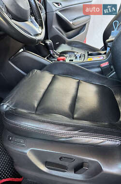 Позашляховик / Кросовер Mazda CX-5 2015 в 