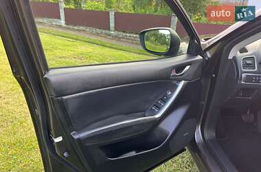 Позашляховик / Кросовер Mazda CX-5 2017 в 