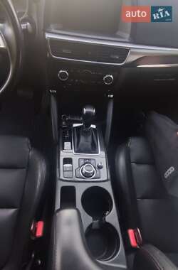 Позашляховик / Кросовер Mazda CX-5 2016 в 