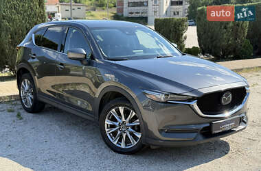 Позашляховик / Кросовер Mazda CX-5 2018 в 