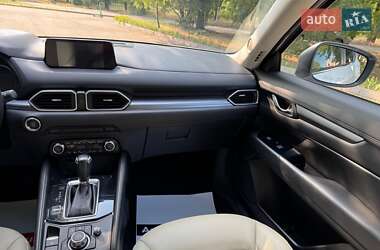 Позашляховик / Кросовер Mazda CX-5 2017 в 