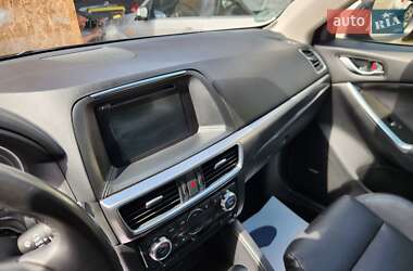Позашляховик / Кросовер Mazda CX-5 2016 в 