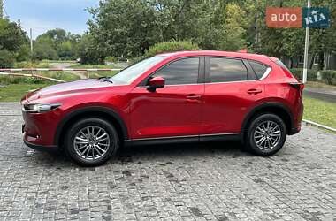 Позашляховик / Кросовер Mazda CX-5 2017 в 