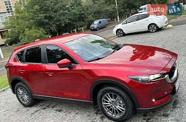 Позашляховик / Кросовер Mazda CX-5 2017 в 