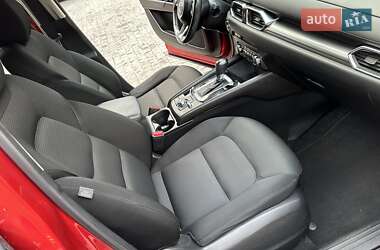 Позашляховик / Кросовер Mazda CX-5 2017 в 