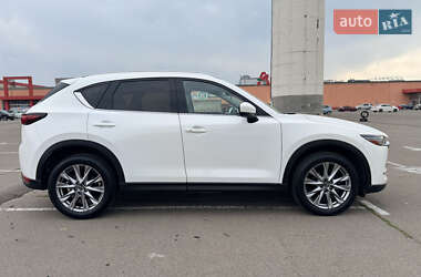 Позашляховик / Кросовер Mazda CX-5 2019 в 