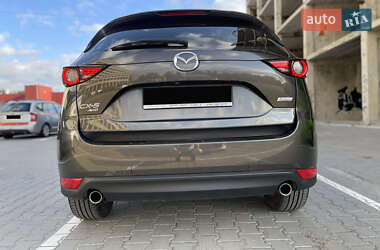 Позашляховик / Кросовер Mazda CX-5 2018 в 