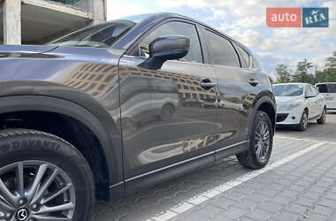 Позашляховик / Кросовер Mazda CX-5 2018 в 
