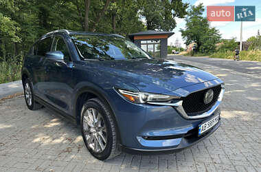 Позашляховик / Кросовер Mazda CX-5 2018 в 