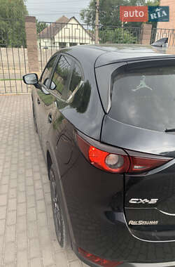 Внедорожник / Кроссовер Mazda CX-5 2017 в 