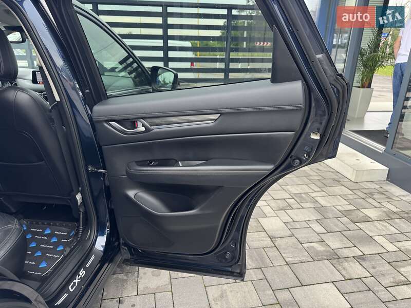 Позашляховик / Кросовер Mazda CX-5 2017 в Рівному