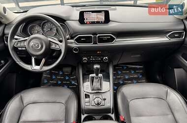 Позашляховик / Кросовер Mazda CX-5 2017 в 