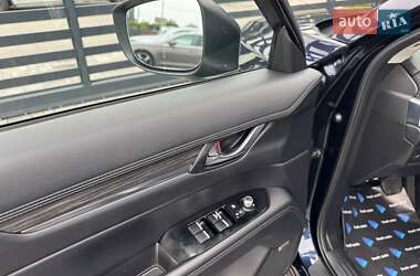 Позашляховик / Кросовер Mazda CX-5 2017 в 
