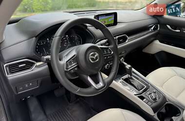 Позашляховик / Кросовер Mazda CX-5 2017 в 
