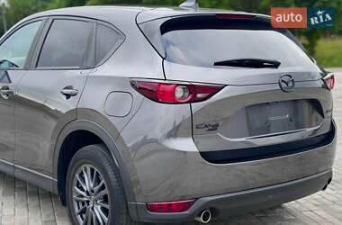 Позашляховик / Кросовер Mazda CX-5 2020 в 