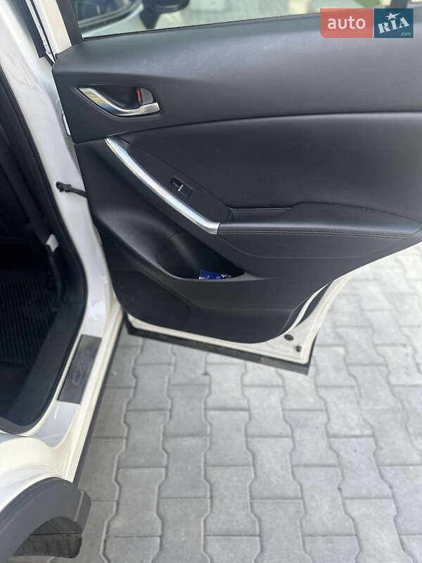 Внедорожник / Кроссовер Mazda CX-5 2016 в Полтаве