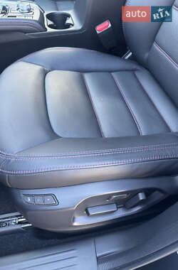 Внедорожник / Кроссовер Mazda CX-5 2023 в 